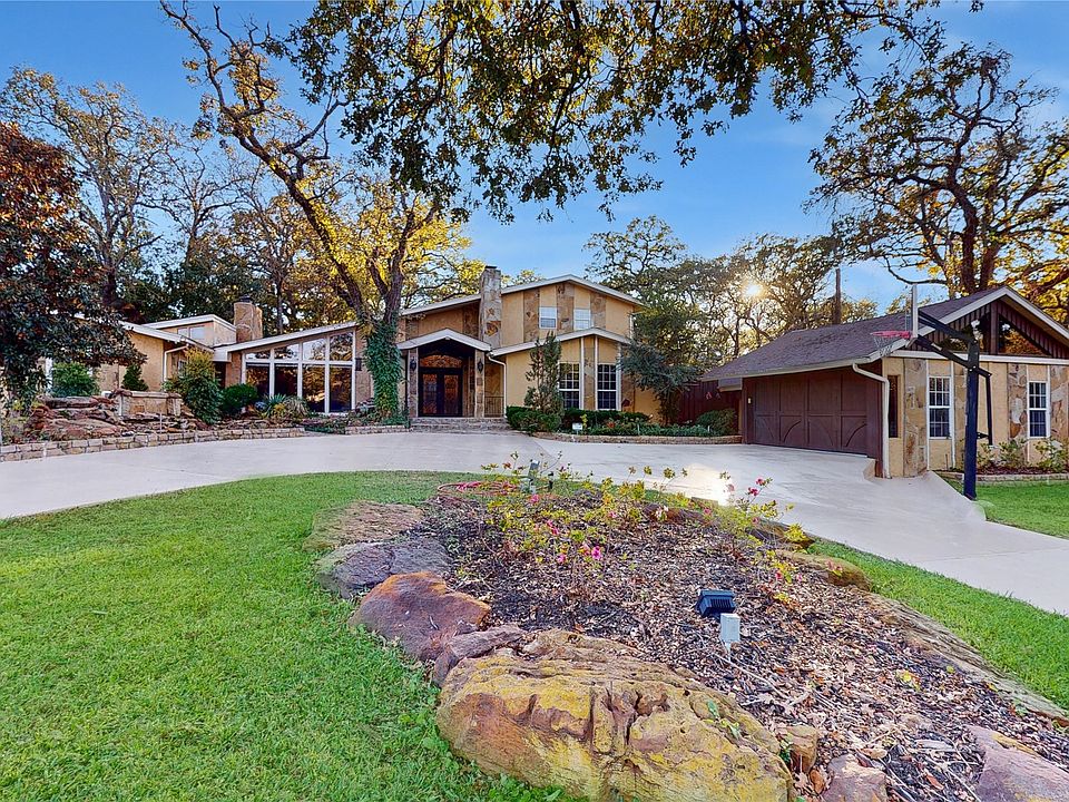 1st image of 2821 Dove Pond Dr