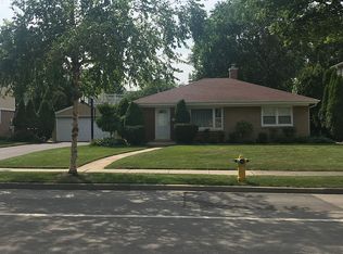 340 S Poplar Ave, Elmhurst, IL 60126