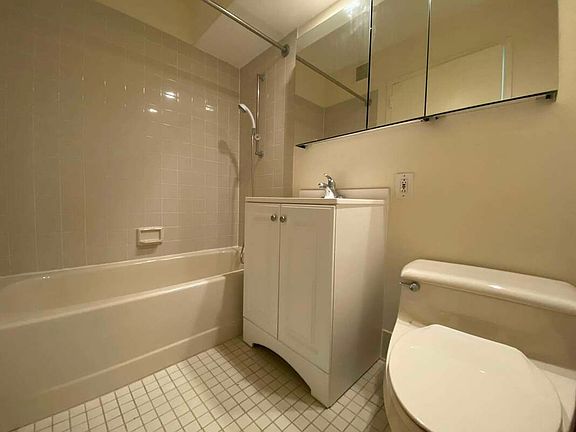 3rd image of 376 Broadway APT 17C