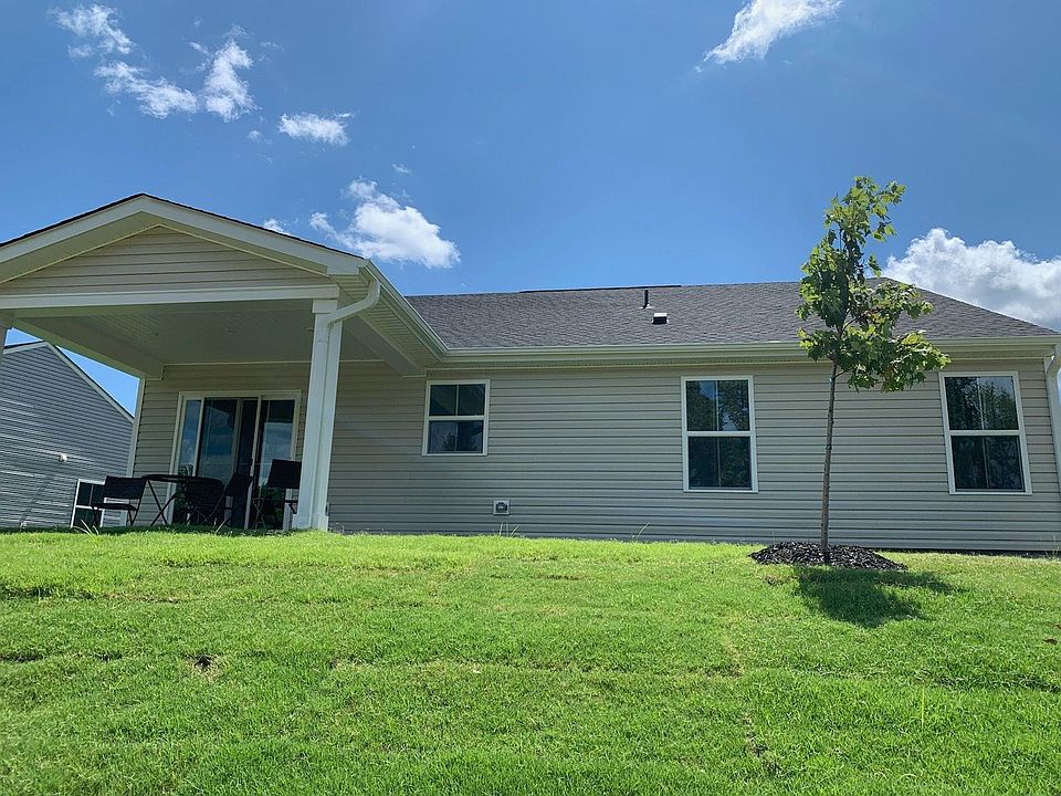 2nd image of 656 Jasmine St