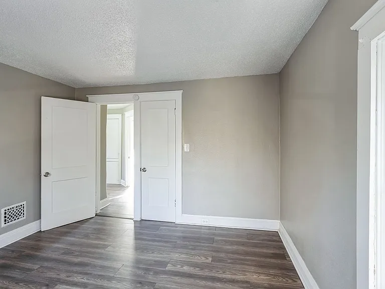 1573 Jermain Dr — Photo 14