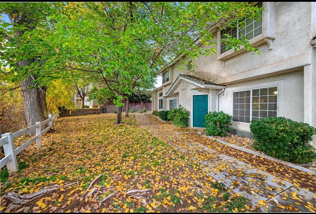 3 bed, 1210 sqft, $1,750 — Photo 1