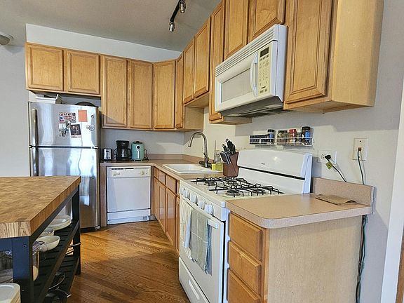 4th image of 1448 W Chicago Ave APT 3W
