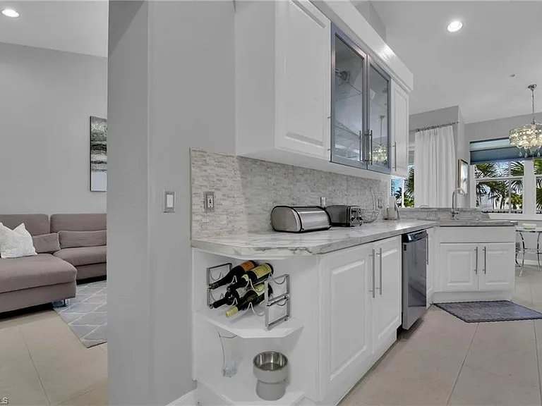 4650 Hawks Nest Way #M-202 — Photo 9