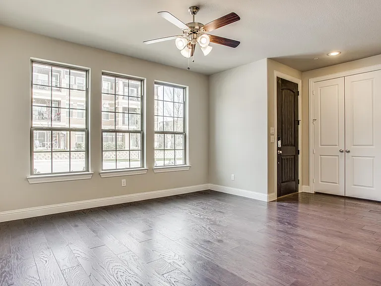 6329 Fortuna Ln — Photo 10