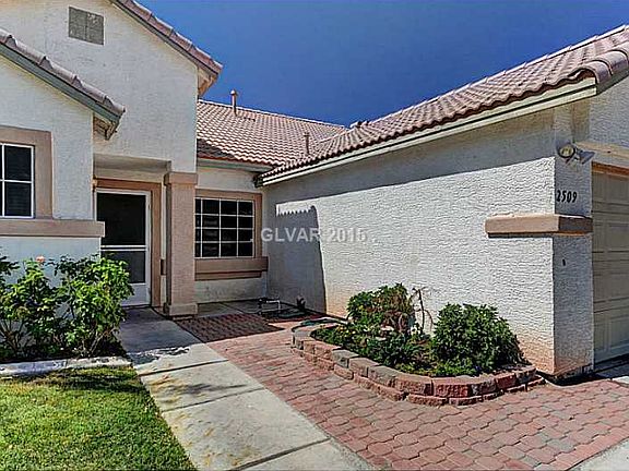 3rd image of 2509 Carolina Ct