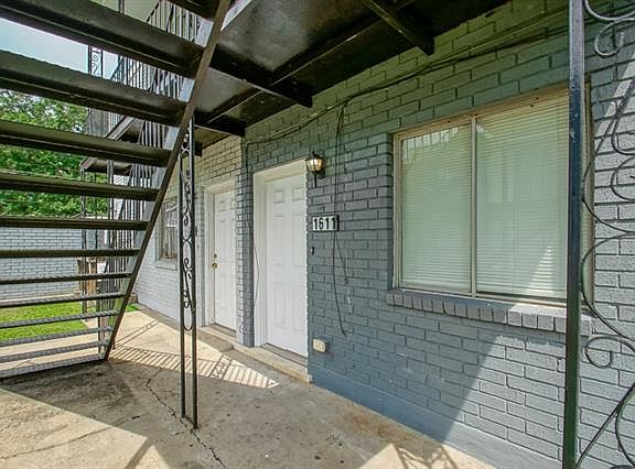 3rd image of 1611 Lesseps St