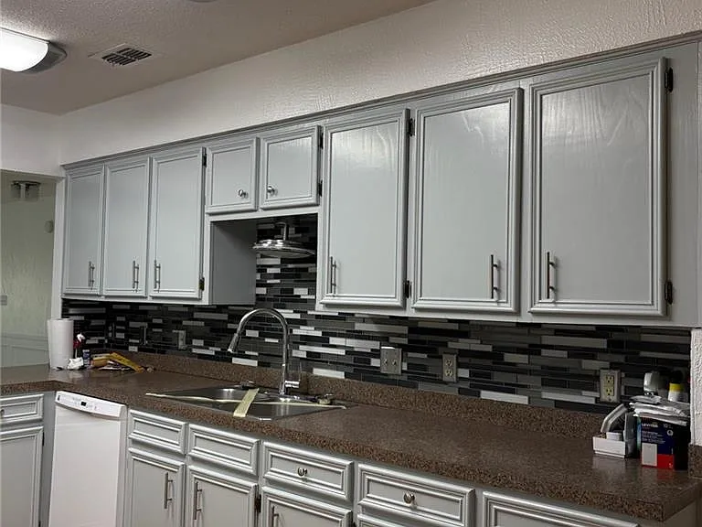 901 E Dallas Ave #16 — Photo 13
