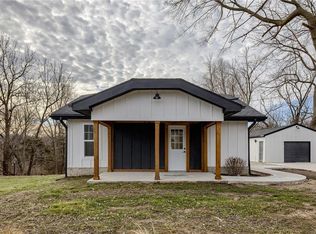 4323 Leavenworth Rd, Kansas City, KS 66104