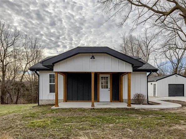 4323 Leavenworth Rd, Kansas City, KS 66104
