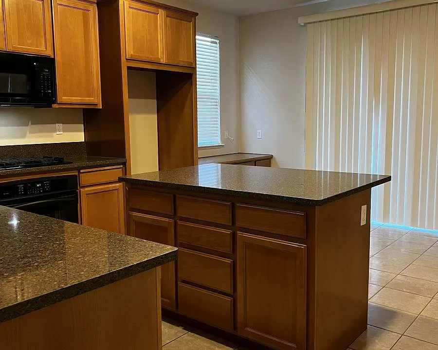 1726 Cocomo Pl
