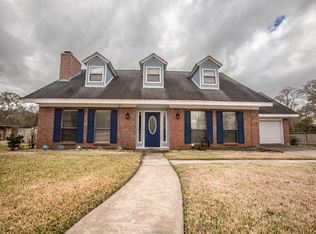 4102 Green Valley Dr, Bryan, TX 77802