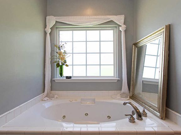 3rd image of 7349 Salmon Ln