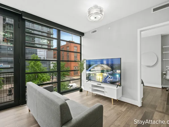 1300 4th St SE Unit 213, Washington, DC 20003