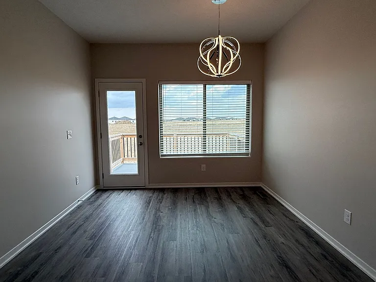 8806 Bristlecone Dr — Photo 5
