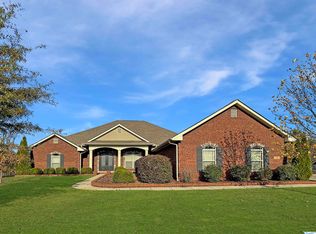 5 Franquette Dr SW, Huntsville, AL 35824