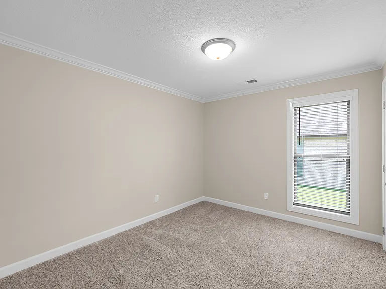38 Garrison Dr — Photo 13