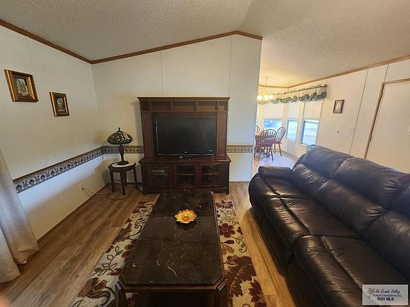 3rd image of 1305 Sunwest Blvd