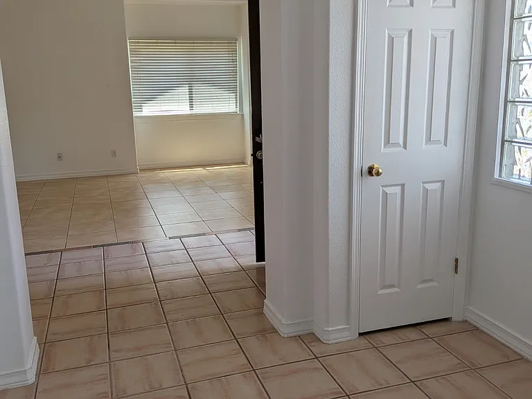 2812 Cloudcroft Cir — Photo 3