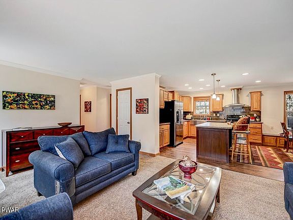 5th image of 153 Lincoln Green Ln