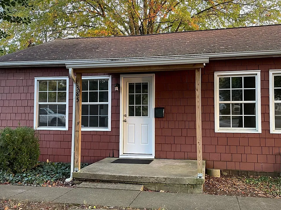 385 Robertsville Rd