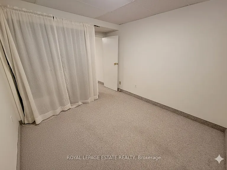 256 Sylvan Ave #LOWER — Photo 18
