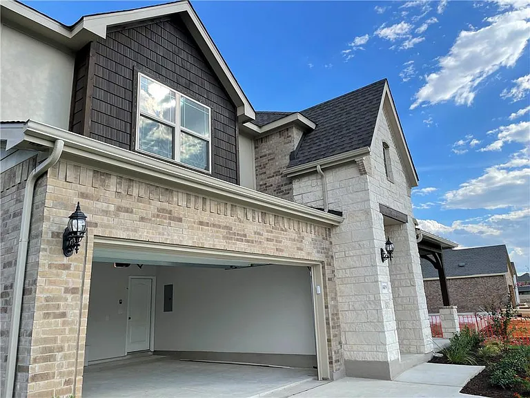 14109 Pennington Ln — Photo 10