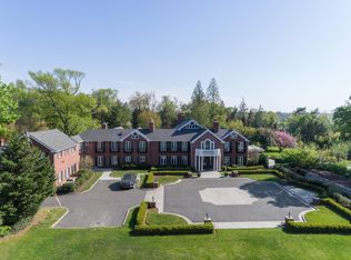 198A Kings Point Rd, Great Neck, NY 11024