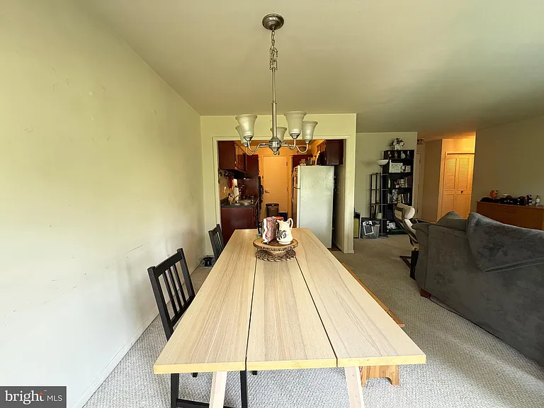 10201 Grosvenor Pl #320 — Photo 2