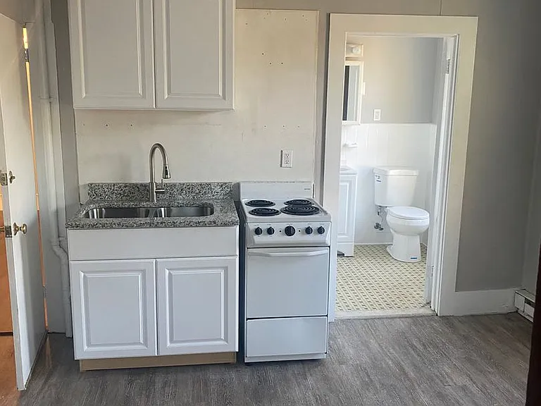 62 Franklin St — Photo 2