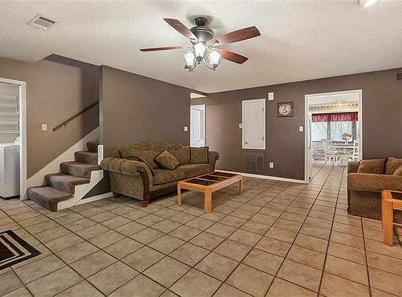 3rd image of 17 Hollycrest Blvd