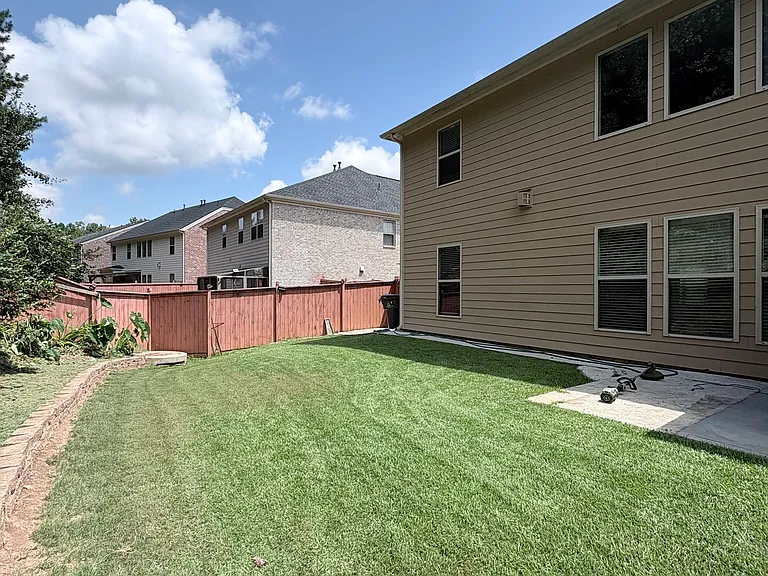 2440 Northmont Pkwy — Photo 5