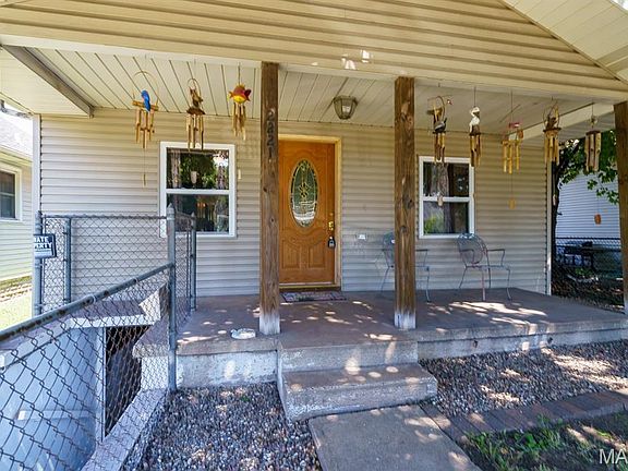 4th image of 2221 Lee Ave