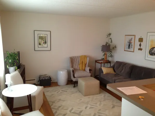 708 W Roosevelt Rd #100B1, Wheaton, IL 60187