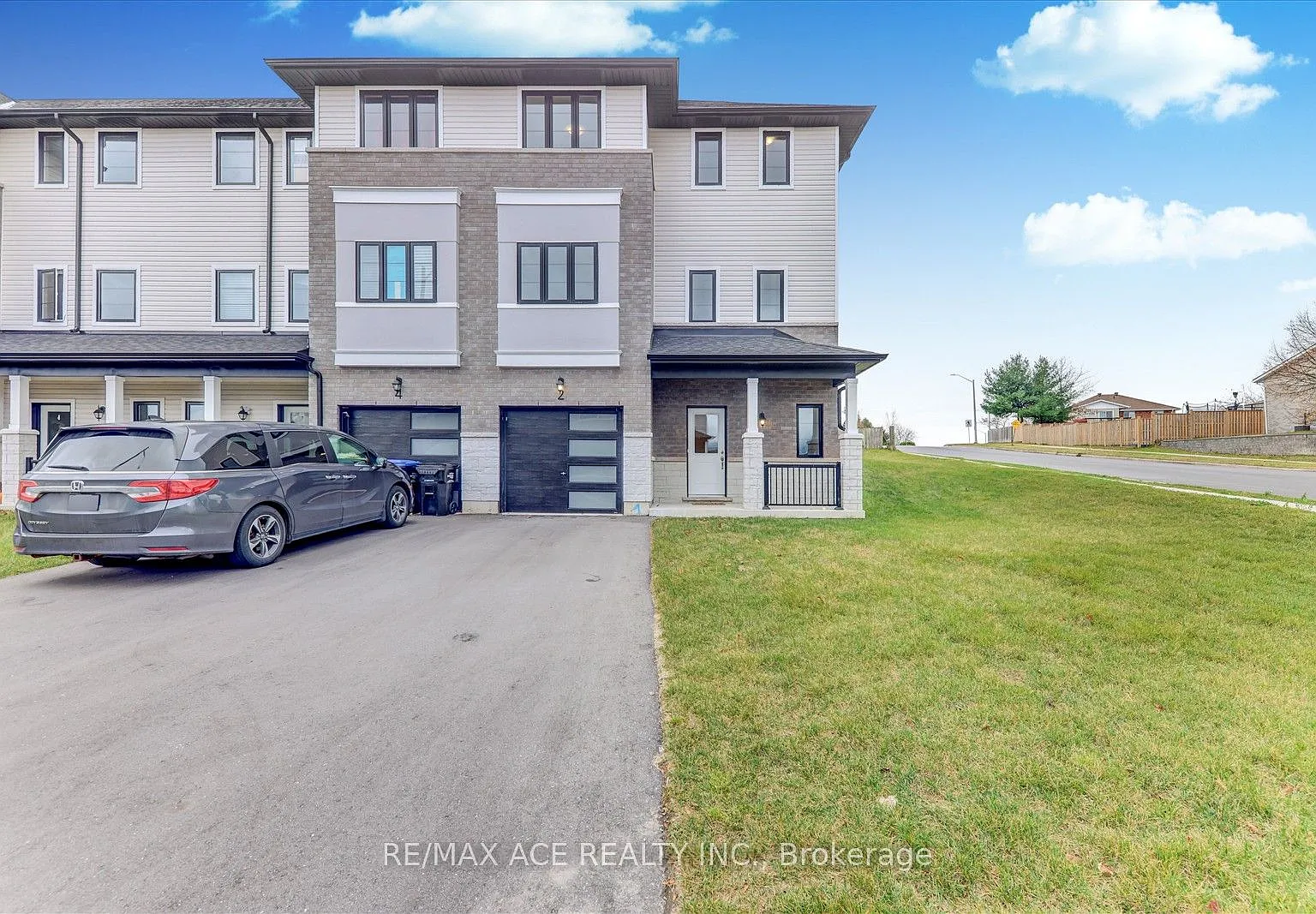 3 bed, $2,750 — Photo 1