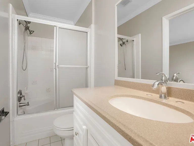 248 S Doheny Dr #6 — Photo 10