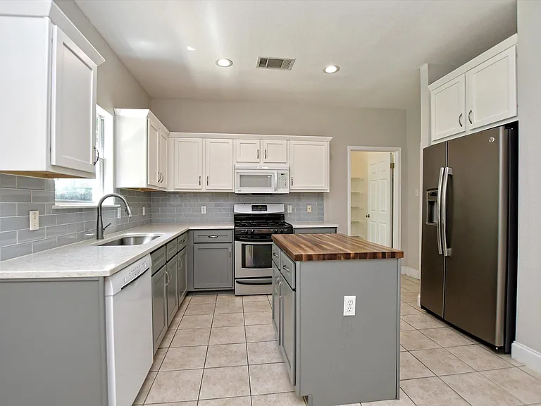 2007 Horizon Park Blvd — Photo 11