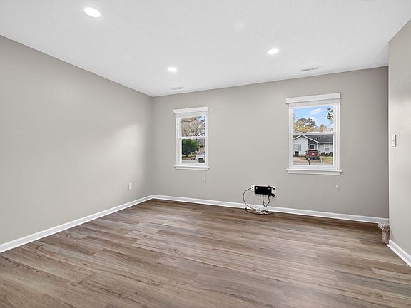 5th image of 1116 Woodcock Ln