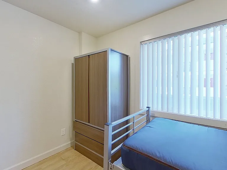 2437 Piedmont Ave — Photo 64