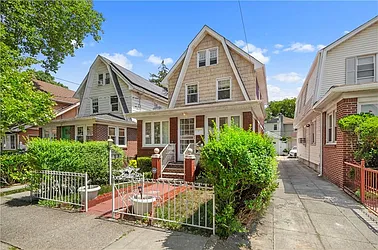 993 East 39th Street