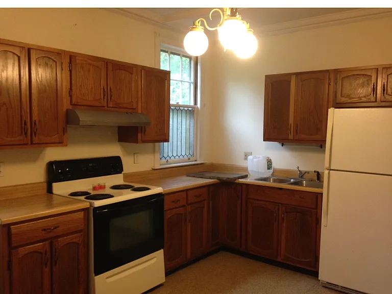 2 Richmond St #2 — Photo 2