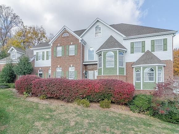 1st image of 3402 Stoneridge Dr