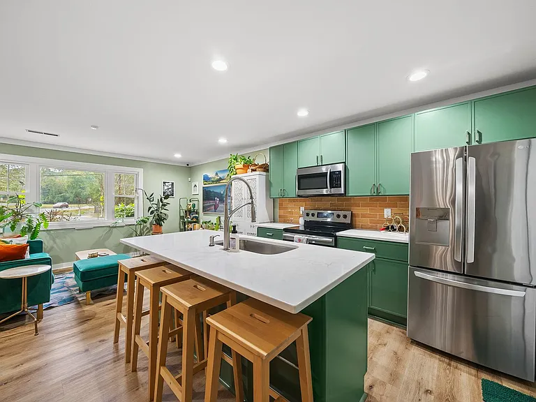 1002 Bacon St — Photo 10