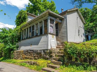 113 Long St, Grafton, WV 26354
