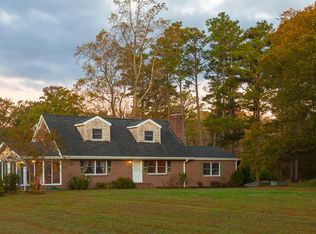 793 Chapel Neck Rd, North, VA 23128
