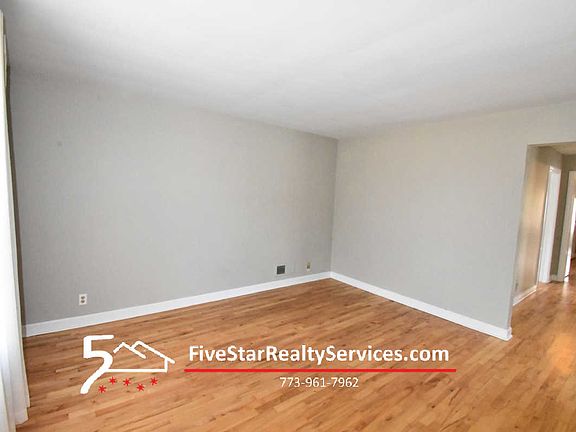 3rd image of 5552 N Marmora Ave #2