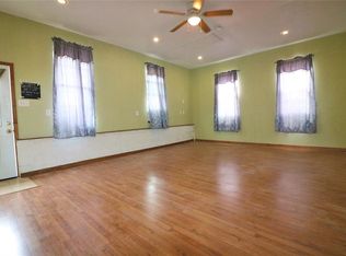 2411 Burlington Blvd #B, Dallas, TX 75211