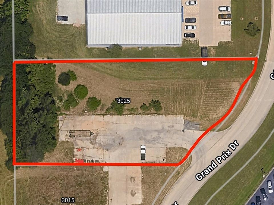 1st image of 3025 N Grand Prix Dr