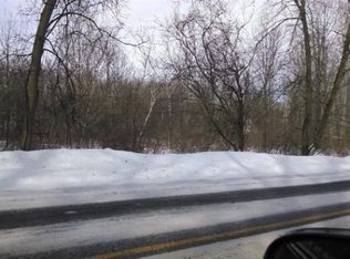 N Douglas Rd, Riverdale, MI 48877