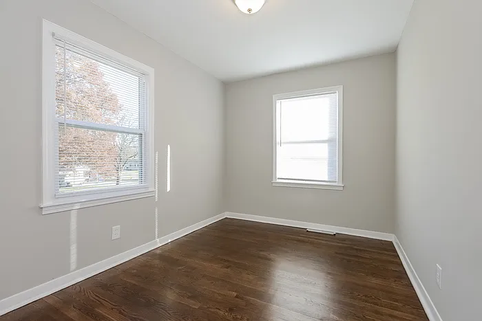 111 N Gilbert St — Photo 9